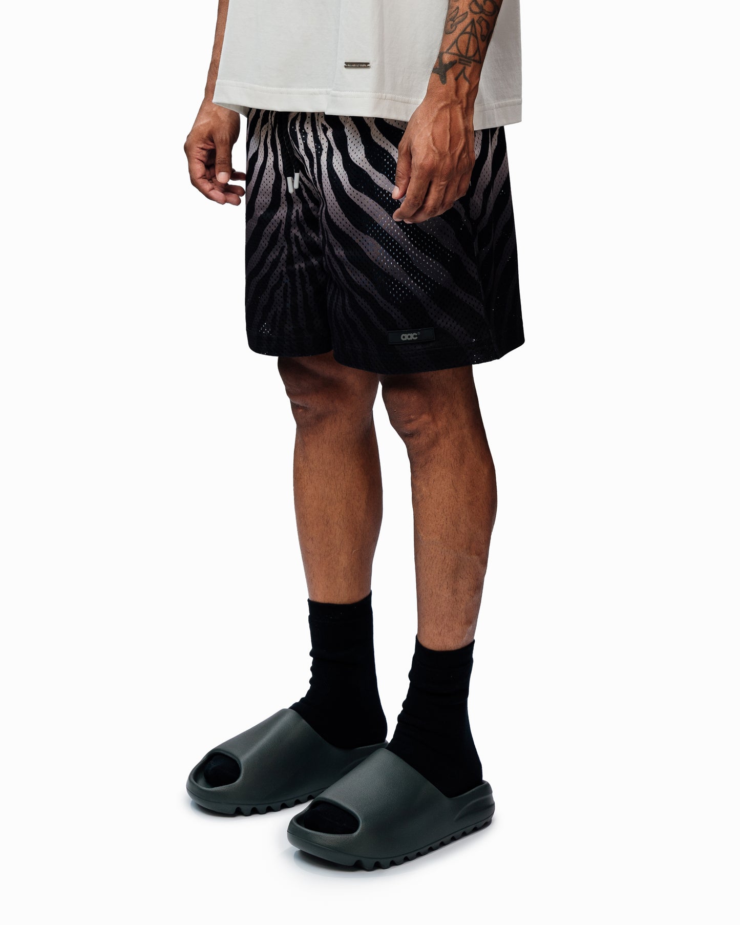 ZEBRA GRADIENT MESH SHORTS