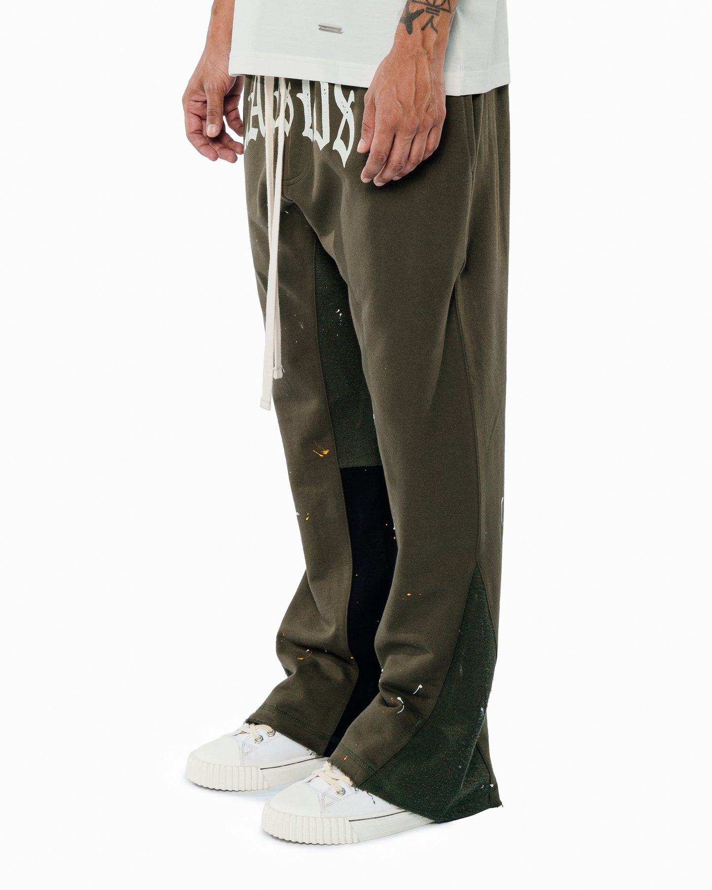 MILITARY GREEN FLARE SWEATPANTS